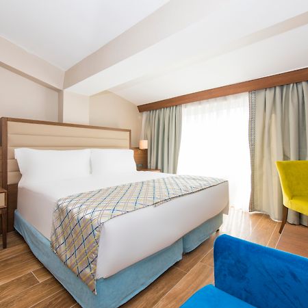 Ramada Plaza Antalya Hotel Екстериор снимка Deluxe Room