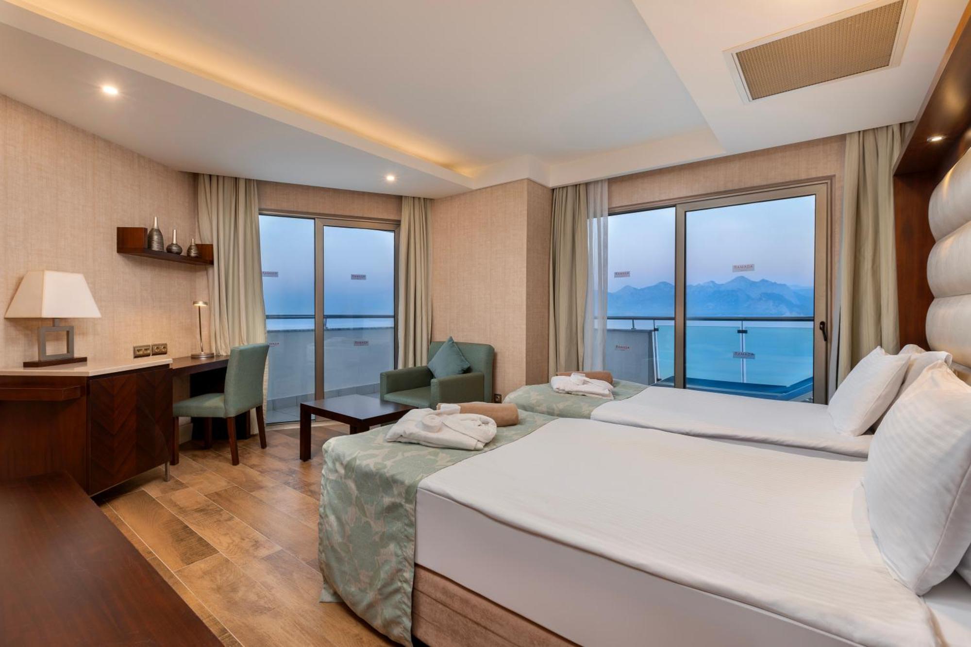 Ramada Plaza Antalya Hotel Екстериор снимка A room at the hotel