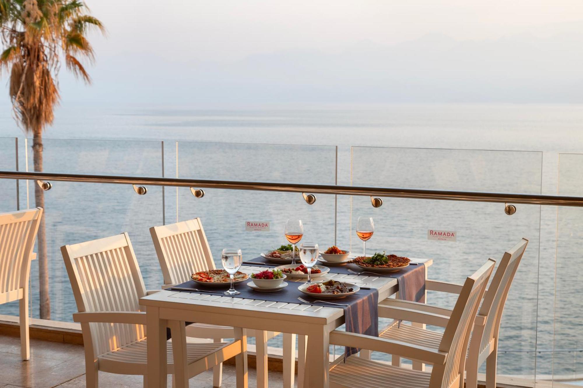 Ramada Plaza Antalya Hotel Екстериор снимка A glass balustrade