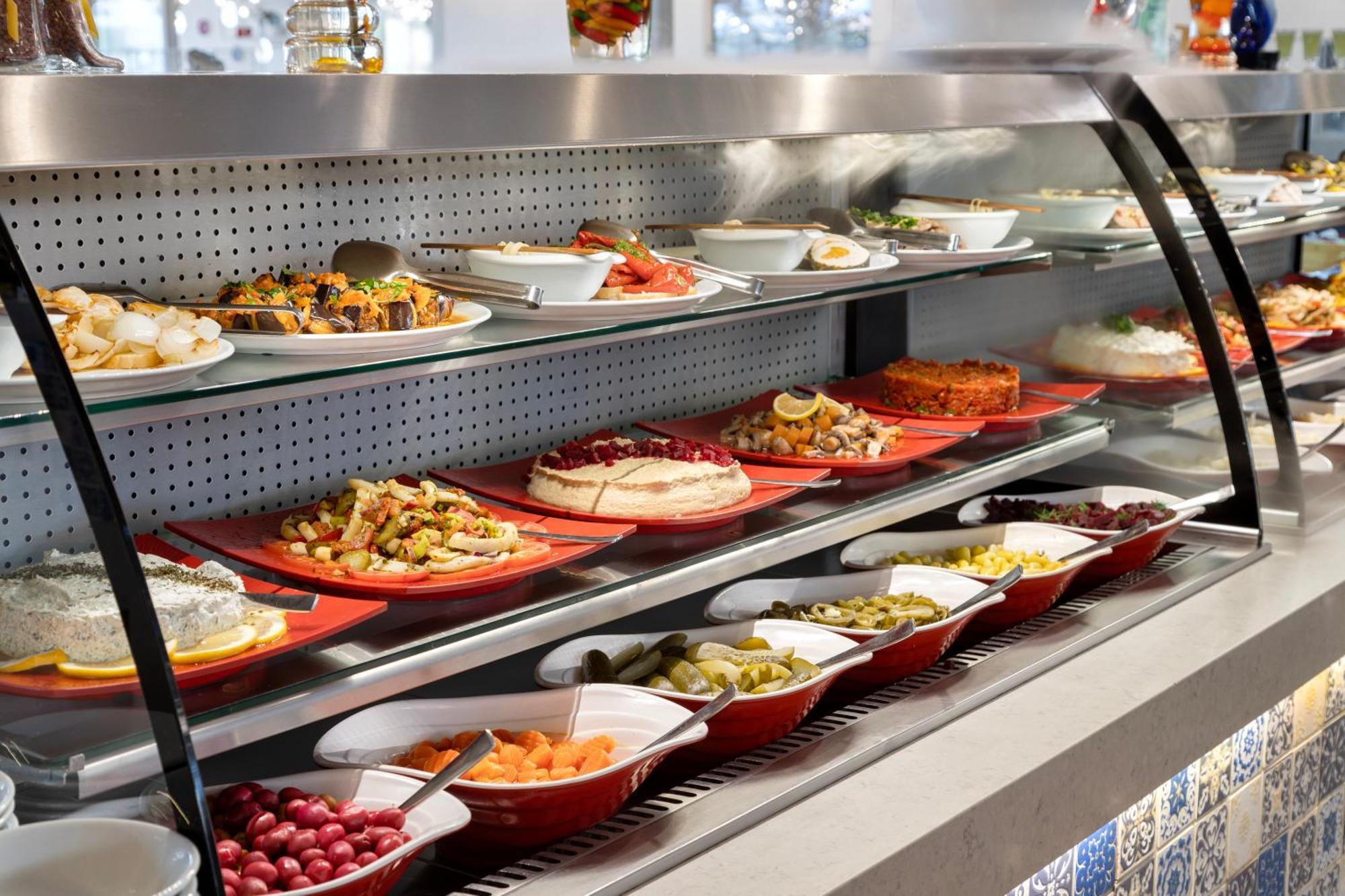 Ramada Plaza Antalya Hotel Екстериор снимка A salad bar