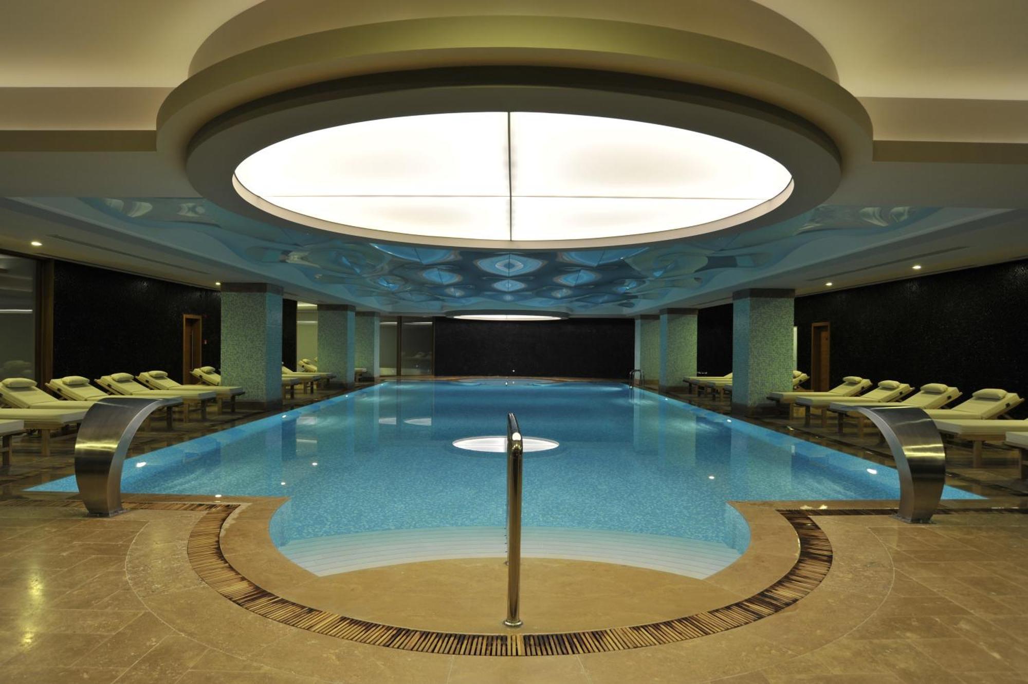 Ramada Plaza Antalya Hotel Екстериор снимка The pool at the spa