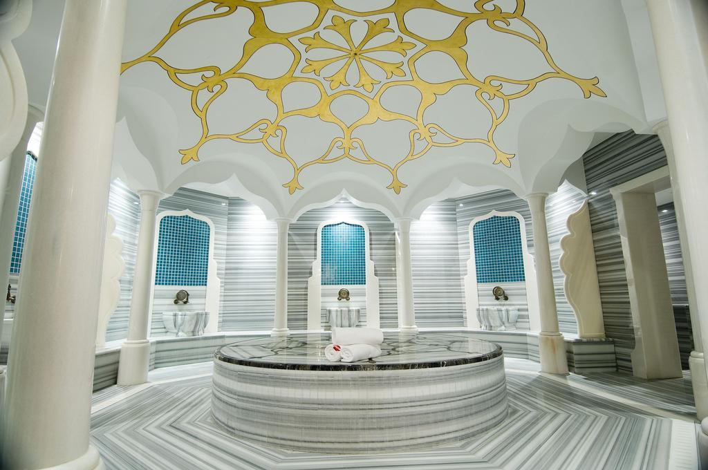 Ramada Plaza Antalya Hotel Екстериор снимка Turkish bath